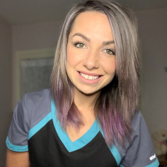 Meet your Posher, Stacy - Picture 4 of 4